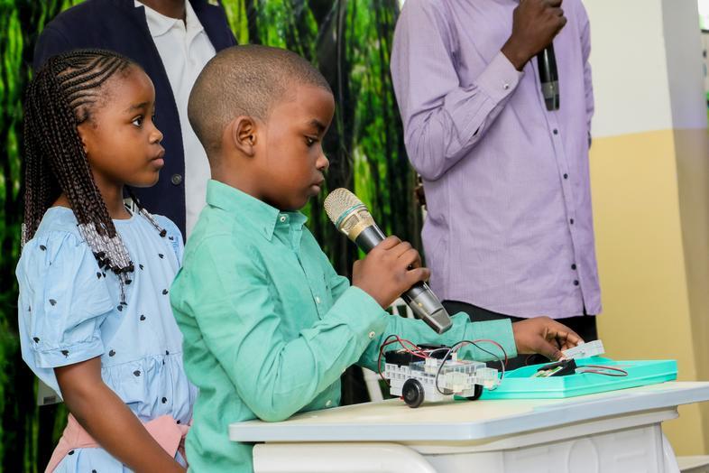 Regard d'Afrique Elite Robotitque